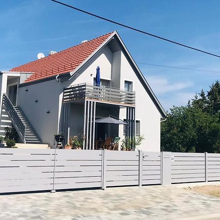 Bk Appartement Balatonfured Exterior photo